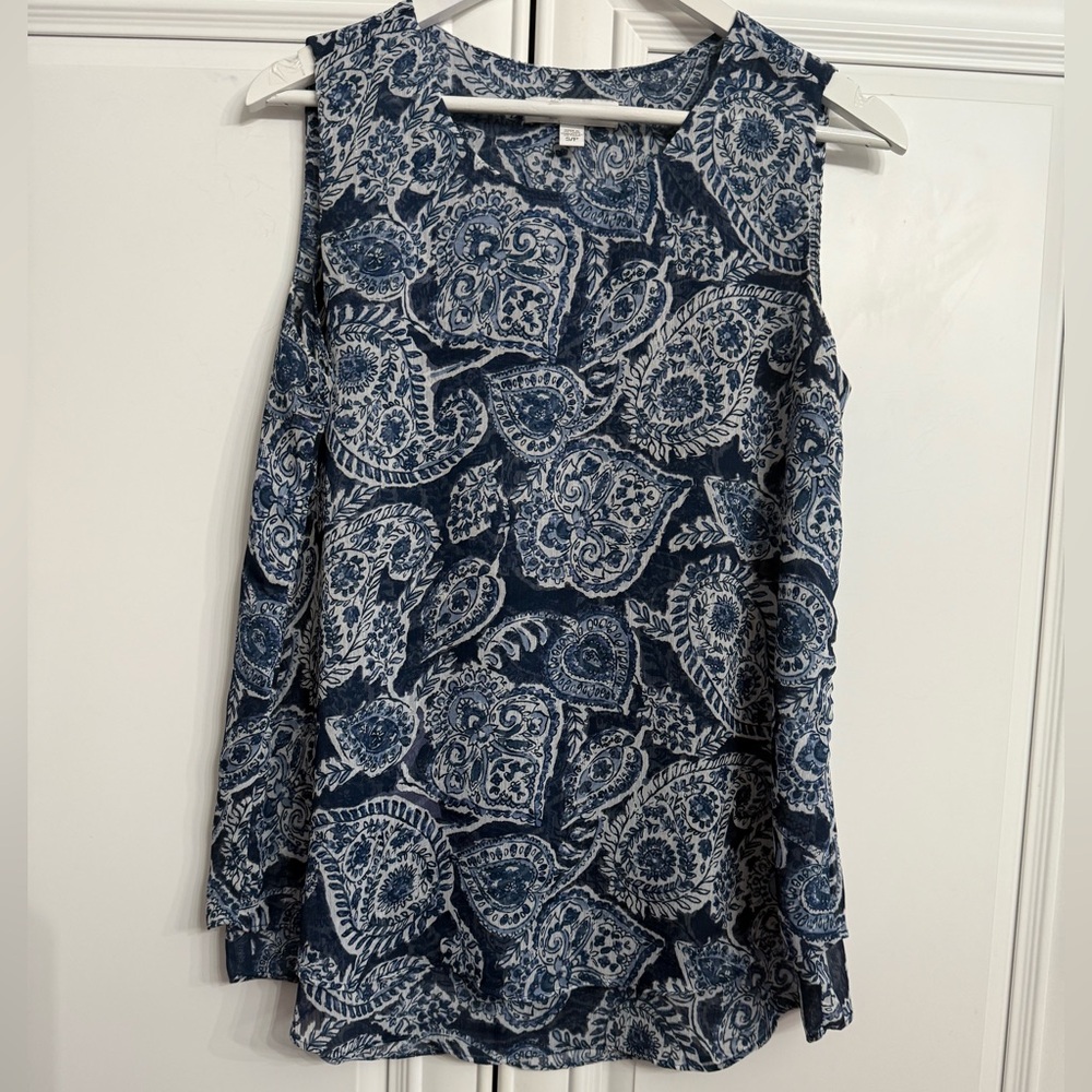Cristina B Size Small Sleeveless Blue and White Paisley Print Flounce Hem Blouse